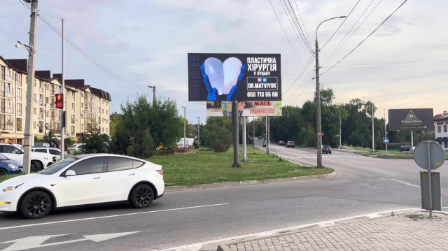 Цифрова панель 3x6,  перехрестя вулиць Чорновола та Дачна